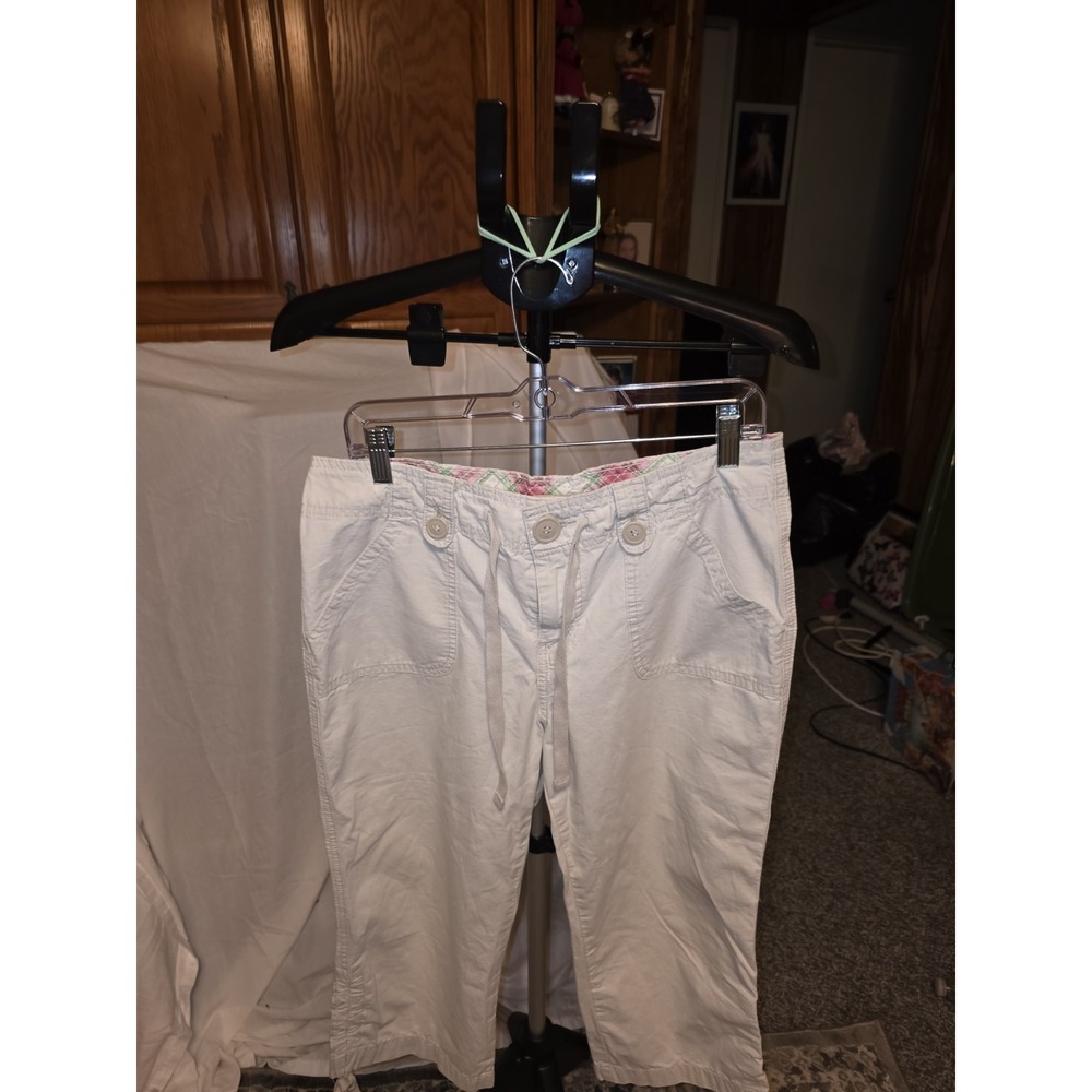Hydralic Cropped Pants Size 11/12. Missing Buuton On Back Pocket.